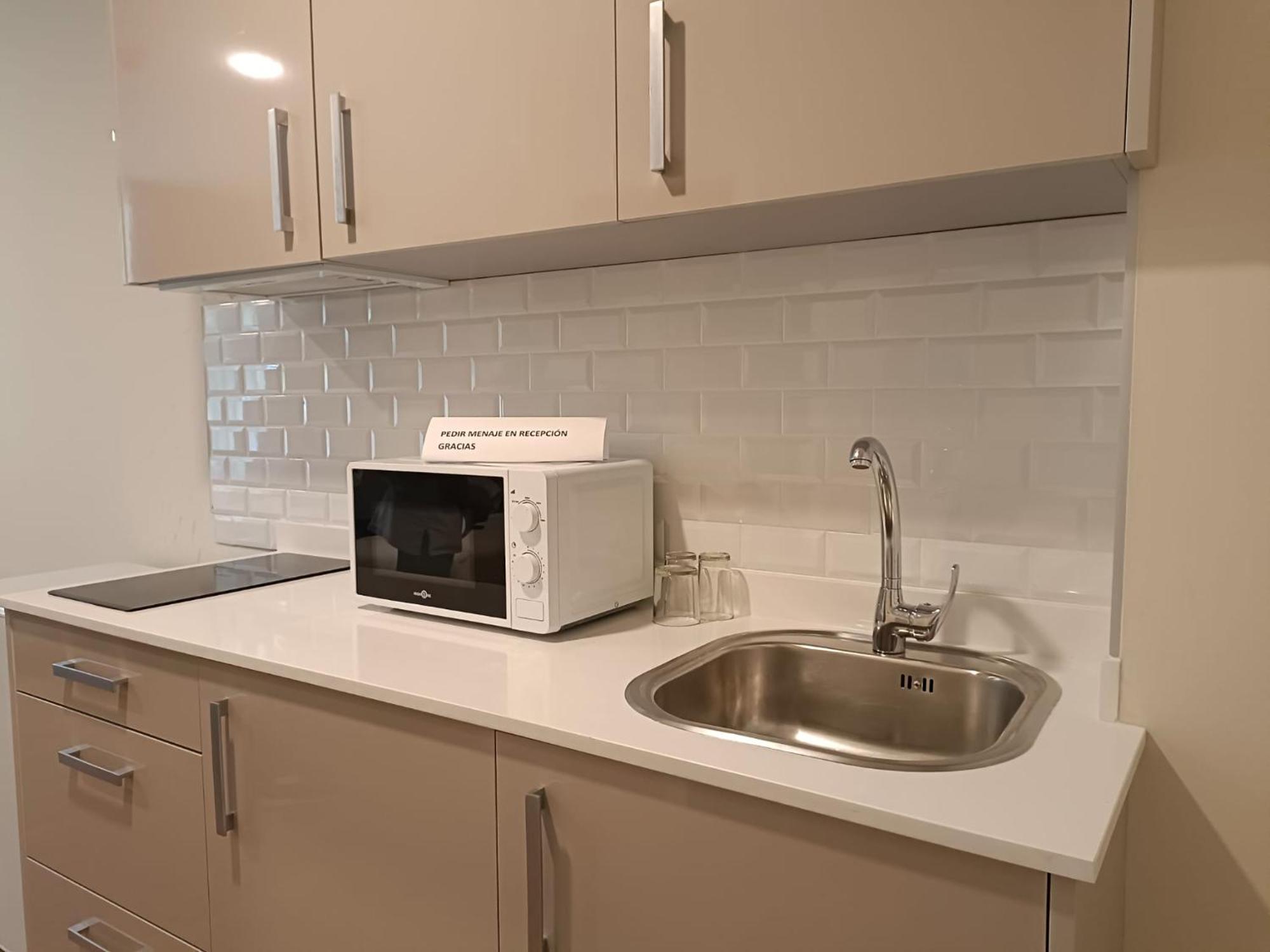 Apartahotel Golden Alcala Alcala de Henares Ngoại thất bức ảnh
