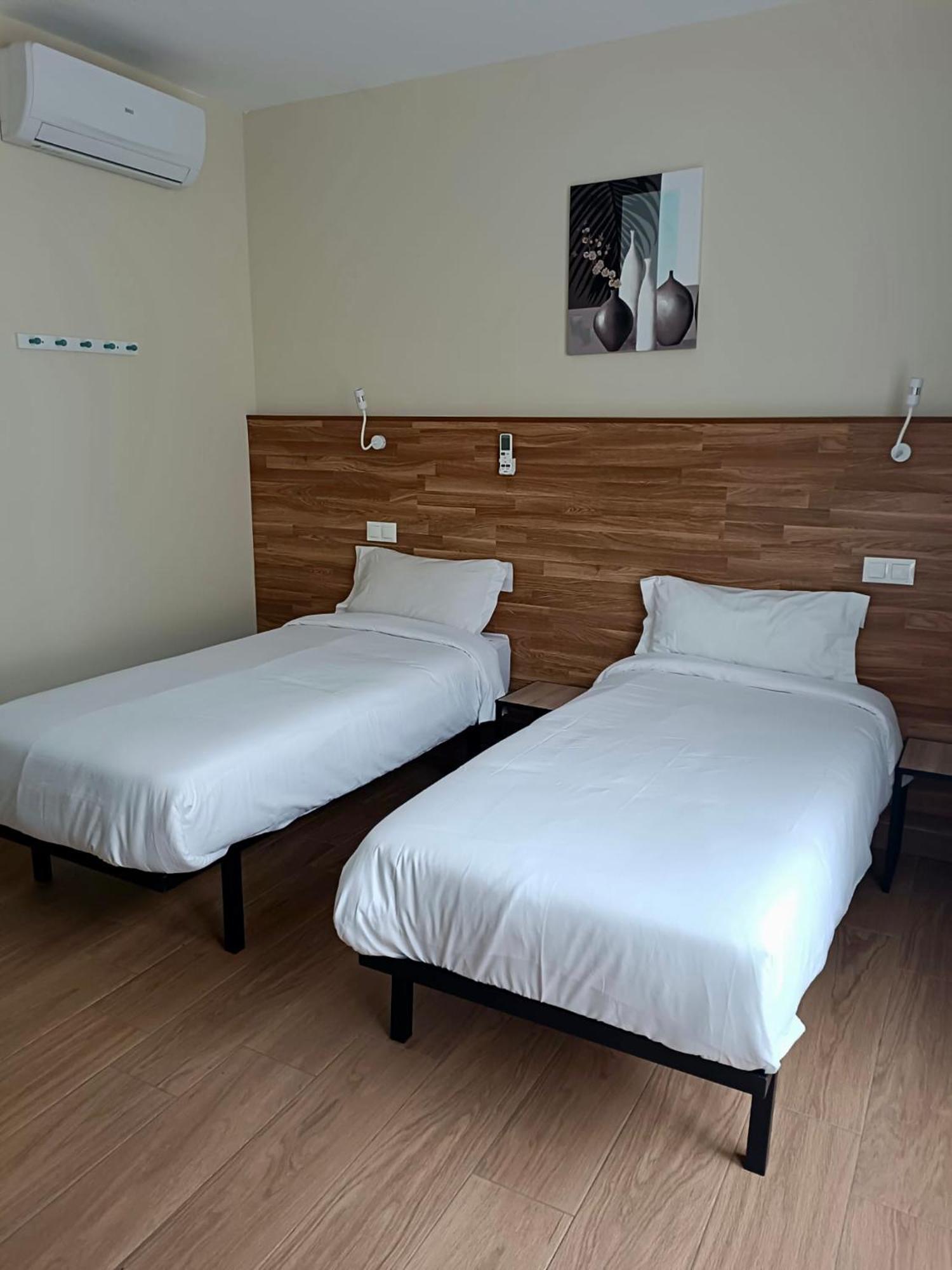 Apartahotel Golden Alcala Alcala de Henares Ngoại thất bức ảnh